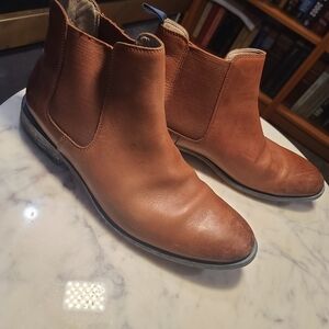 Clarks Tan Leather Chukka Boots